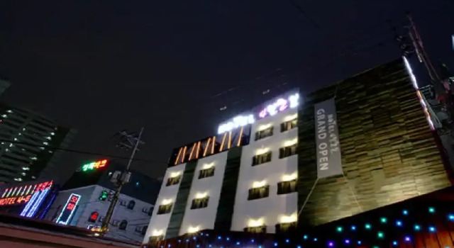 HOTEL April 2nd