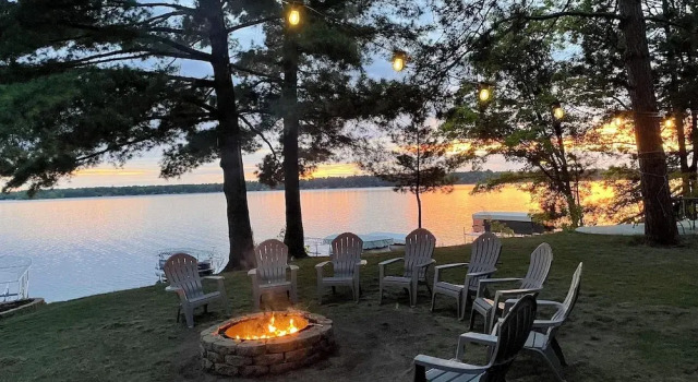 Коттедж Family Retreat on Cross Lake: Boat, Swim & Relax!