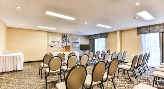 Comfort Inn Ambassador Bridge, Varaa Hotelli Windsor 