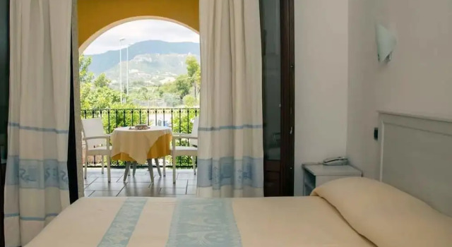 Двухместный номер Economy Цокольный этаж с балконом Hotel Sa Suergia