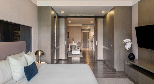 Люкс Deluxe Metropolis Suites Bangkok, Tapestry Collection by Hilton
