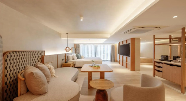 Отель Ad Lib Bangkok