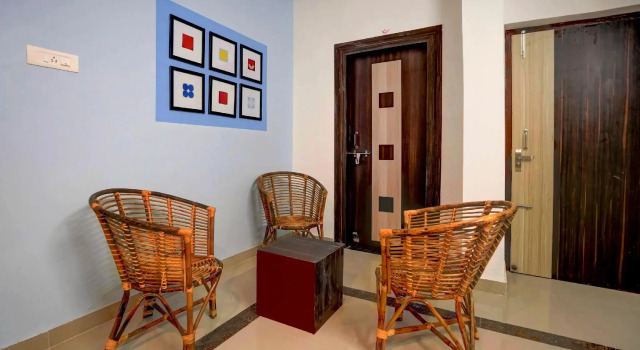 OYO 81587 Luxurious Stay near Railway Station, Prenota Hotel Hotel a Orissa con parcheggio, Parcheggio