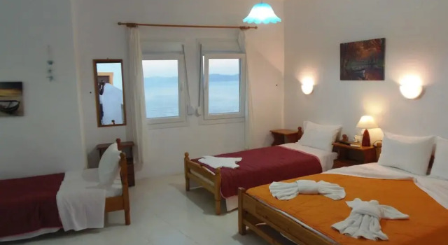 Studios Milos Skopelos-Where the Sea Meets the Sky