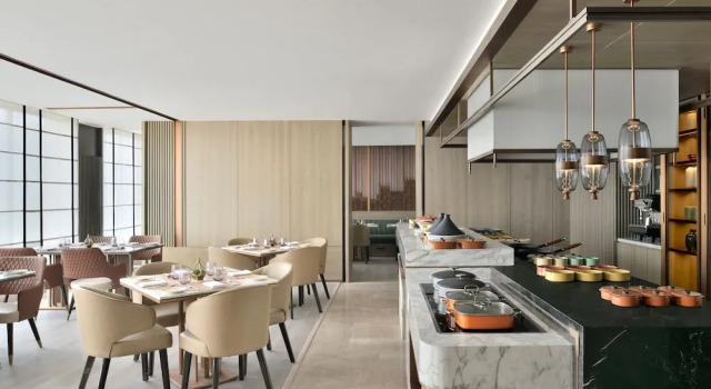 Полулюкс Navi Mumbai Marriott