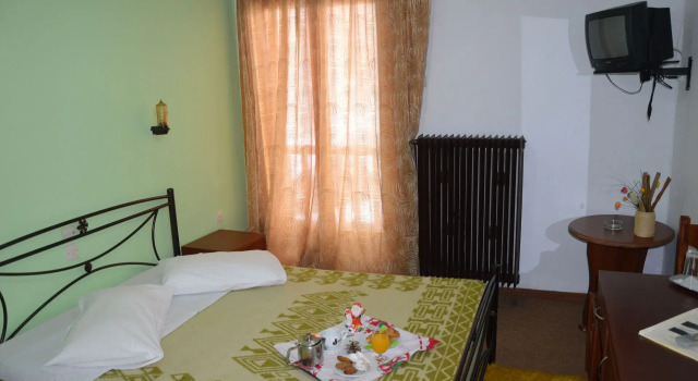 Двухместный номер Economy Hotel Hani Zisi