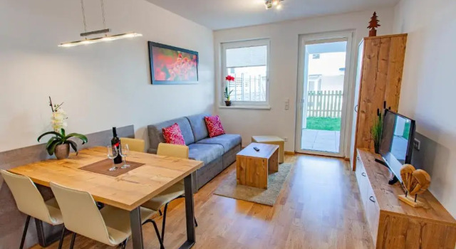 Happy Aich 1 by Alpenidyll Apartments, Rezerwuj Apartament Hotele w Aich z parkingiem, Parking