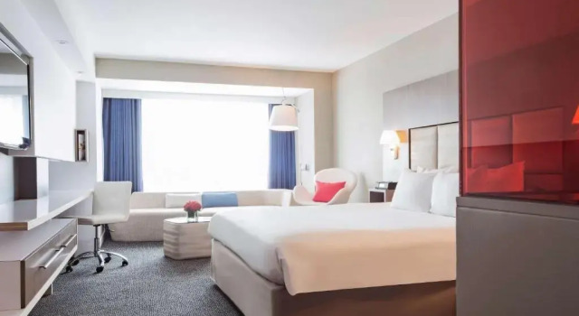 Номер Executive Novotel Montreal Center