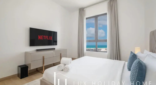 Апартаменты LUX  The La Mer Sea View Suite 3