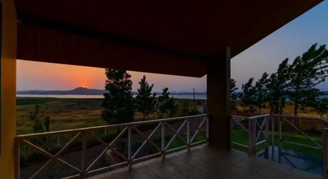 Коттедж Lake View Holiday Villa Near Sula Wine Yard With 3 BdRms