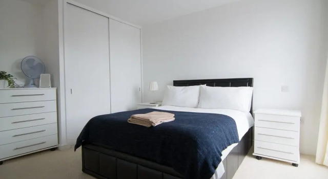 City Centre Hermitage 1 Bedroom Serviced Apartment + Parking