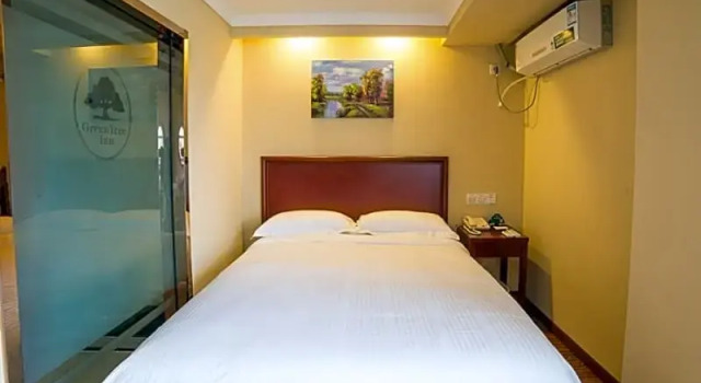 Двухместный номер Standard GreenTree Inn Suzhou Kunshan Paris Spring Express Hotel