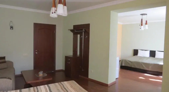 Четырёхместный номер Standard с видом на горы Centrale Guesthouse