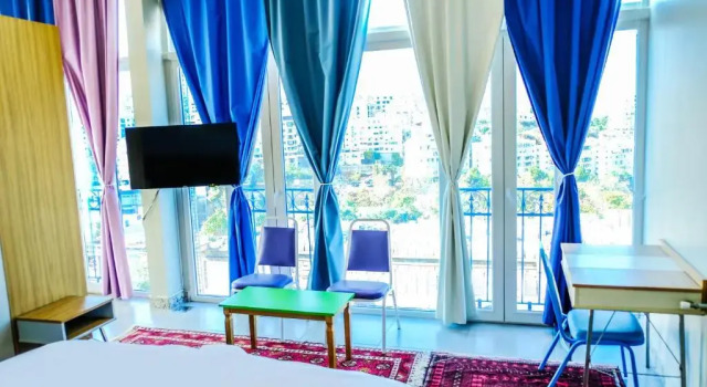 Camera familiare Standard con balcone Damask Rose, Lebanese Guest House
