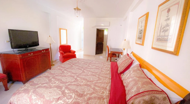 Одноместный номер Comfort с балконом Manoir Adriana Hotel