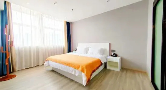 Люкс Business H Boutique Hotel (Dongguan Fenggang Xingao Shopping Plaza)