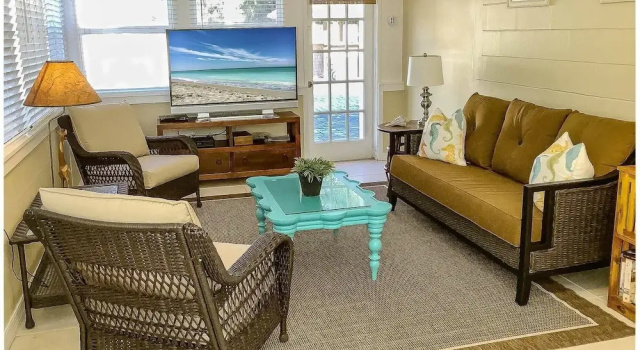 Коттедж Driftwood Beach Oasis