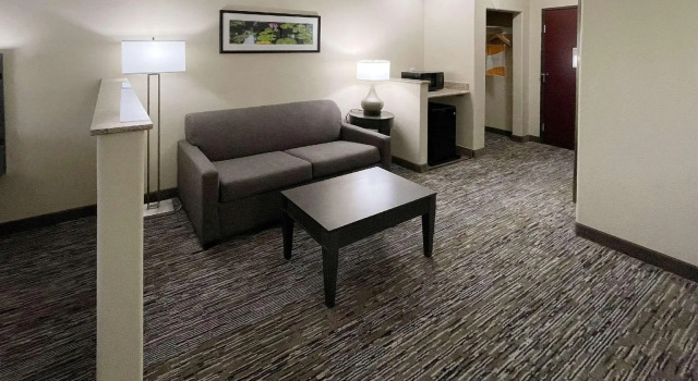 Люкс c 1 комнатой Comfort Inn Orange I-10