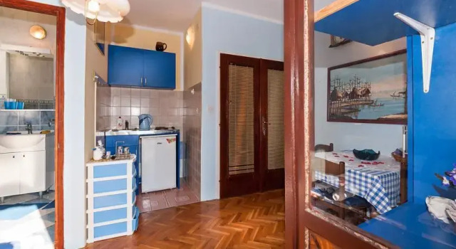 Apartments Vučinović, Prenota Appartamento Hotel a Stoliv con parcheggio, Parcheggio