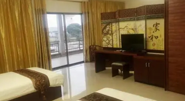 ETS Hong Kong Hotel, Rezervovat Hotel Hotely v Loandjili s parkováním, Parkování