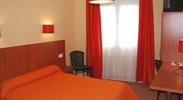 Le Florina, Prenota Hotel Hotel a Alvernia con parcheggio, Parcheggio