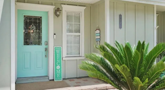 Tropical Beach Bungalow With Private Heated Pool, Забронировать Отель Джексонвилл-Бич Jacksonville Coast, рядом с Times Square Plaza