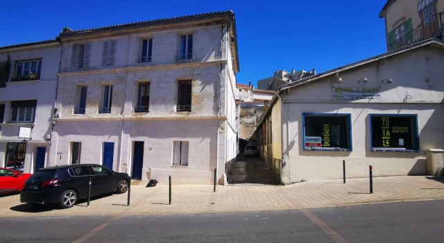 LE LUCIEN Eco-AppartHôtel - Angouleme - Centre - Wifi - Parking privé - Classé 4 étoiles, Prenota Hotel Angoulême Charente