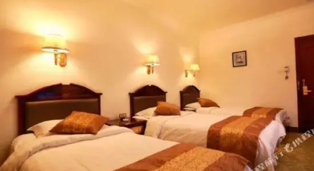 Dong Fang Hotel, Book Hotel Jiayuguan Gansu