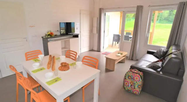 Шале с 2 комнатами Camping Le Val de Landrouet