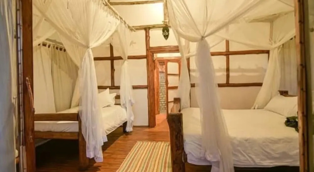 Kazinga Wilderness Safari Camp, Prenota Casa vacanze Ville a Western Uganda, Villa