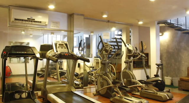 Oyo Premium Beach Road, Rezervovat Hotel Hotely v Andhra Pradesh s parkováním, Parkování