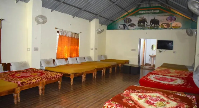 Кровать в общем номере Staymaker Coorg Anekad Resort
