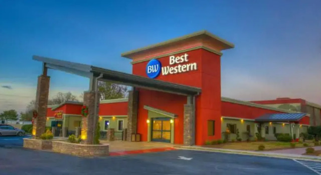 Best Western Plus Johnson City Hotel & Conference, 预订 酒店 约翰逊城 田纳西州