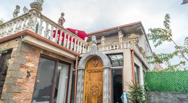 Kanuni - Authentic Albanian House