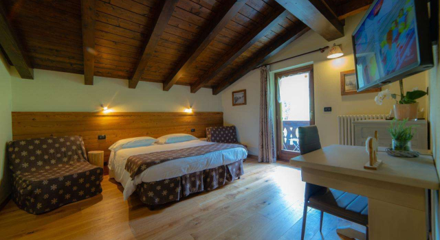 VillAmour Boutique Hotel & SPA, Забронировать Отель Отели в центре Ла-Саль с завтраком, отели в центре Ла-Саль с завтраком