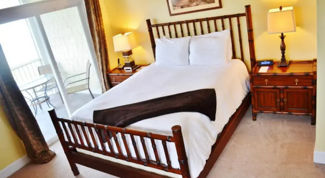 Номер Superior Waters Edge Inn