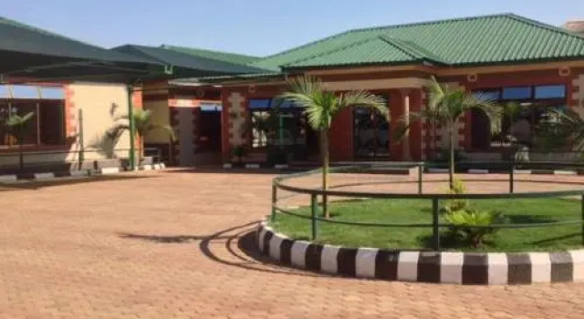 Ndozo Lodge Makeni, Reserva ahora Hotel Provincia de Lusaka Zambia
