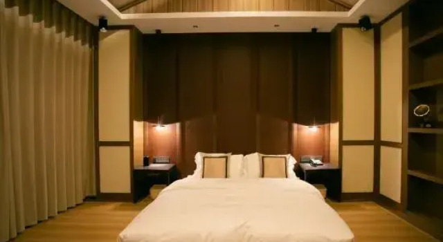 Люкс Deluxe Zhongnanfu Business Hotel