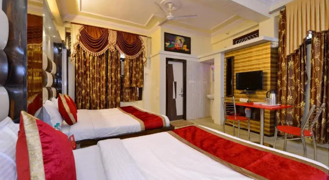 Трёхместный номер Deluxe Hotel Ganpati Plaza