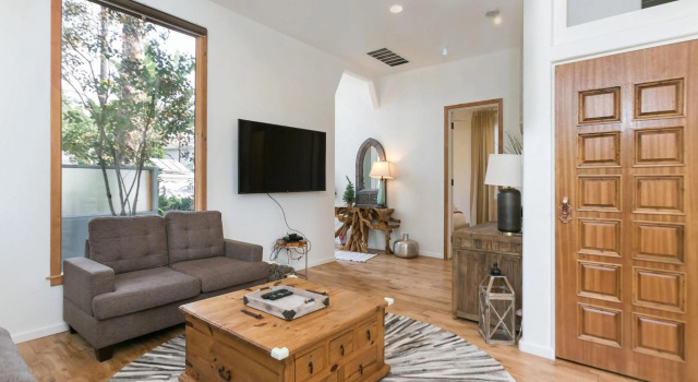 Culver city ·4045 Jackson