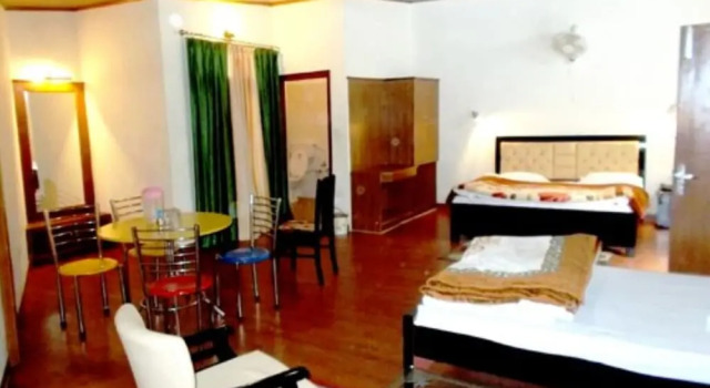 Goroomgo Moon Nainital, Rezervovat Hotel Nainital Uttarakhand