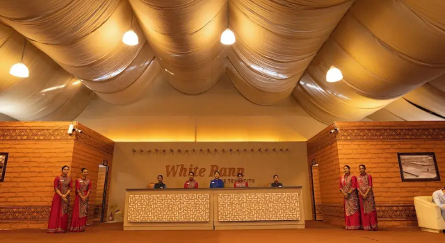 White Rann - The Tent City, Réserver Maison de vacances Dholavira Inde