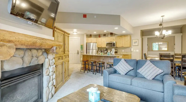 Апартаменты Walk to Lifts: Condo w/ Copper Mtn Views in Frisco