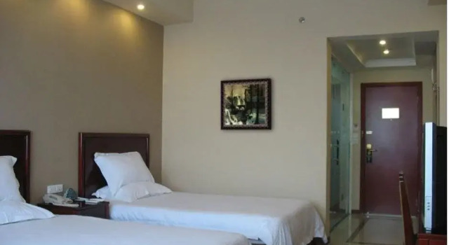Fengtaiyuan Hotel, Rezerwuj Hotel Hotele w Jinzhong z parkingiem, Parking