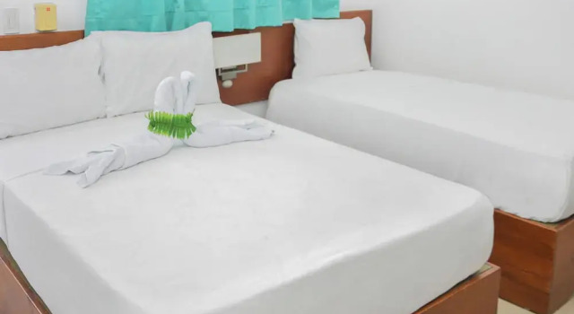 Hotel & Restaurant Chino, Rezerwuj Hotel Santa Bárbara de Samaná Samana