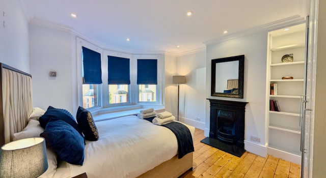 Stunning 4 Bedroom House in Old Windsor, Rezervați Casă de vacanță Windsor Berkshire