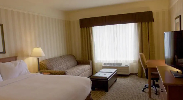 Люкс с видом на реку Holiday Inn Express Hotel & Suites Astoria by IHG
