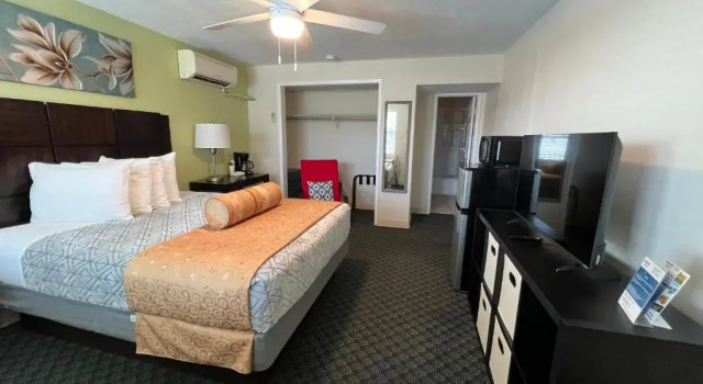 Студия Beachside Resort Motel