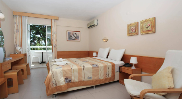 Golden Gate Hotel, Забронировать Отель Отели Кушадасы с завтраком, рядом с Kusadasi Bars Street, Завтраки