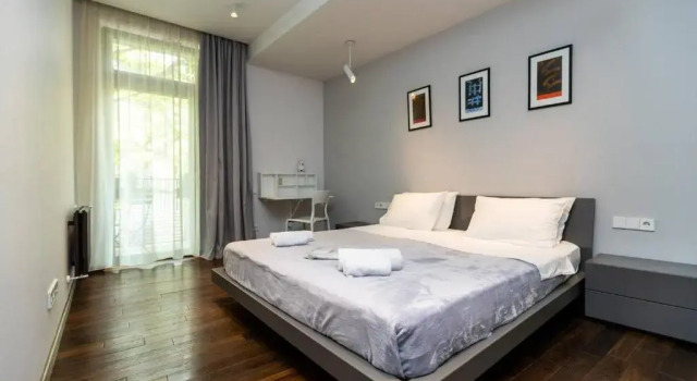 -30  NEW 2 BR Super Spacious Apt w/Terrace+views